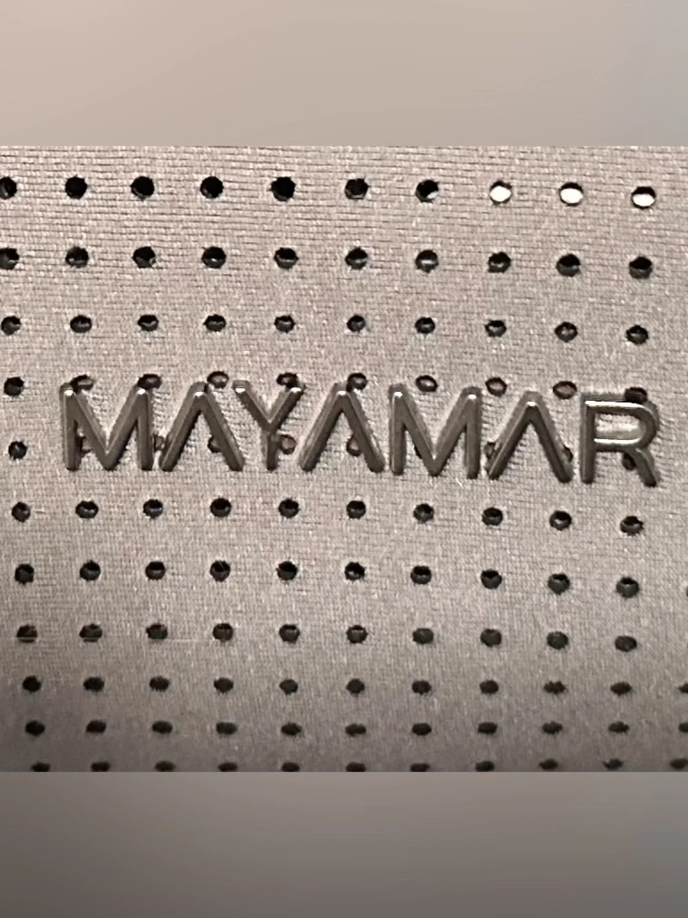 Mayamar NWT Perforated Neoprene Cosmetic Makeup Travel Pouch Bag Gray Large